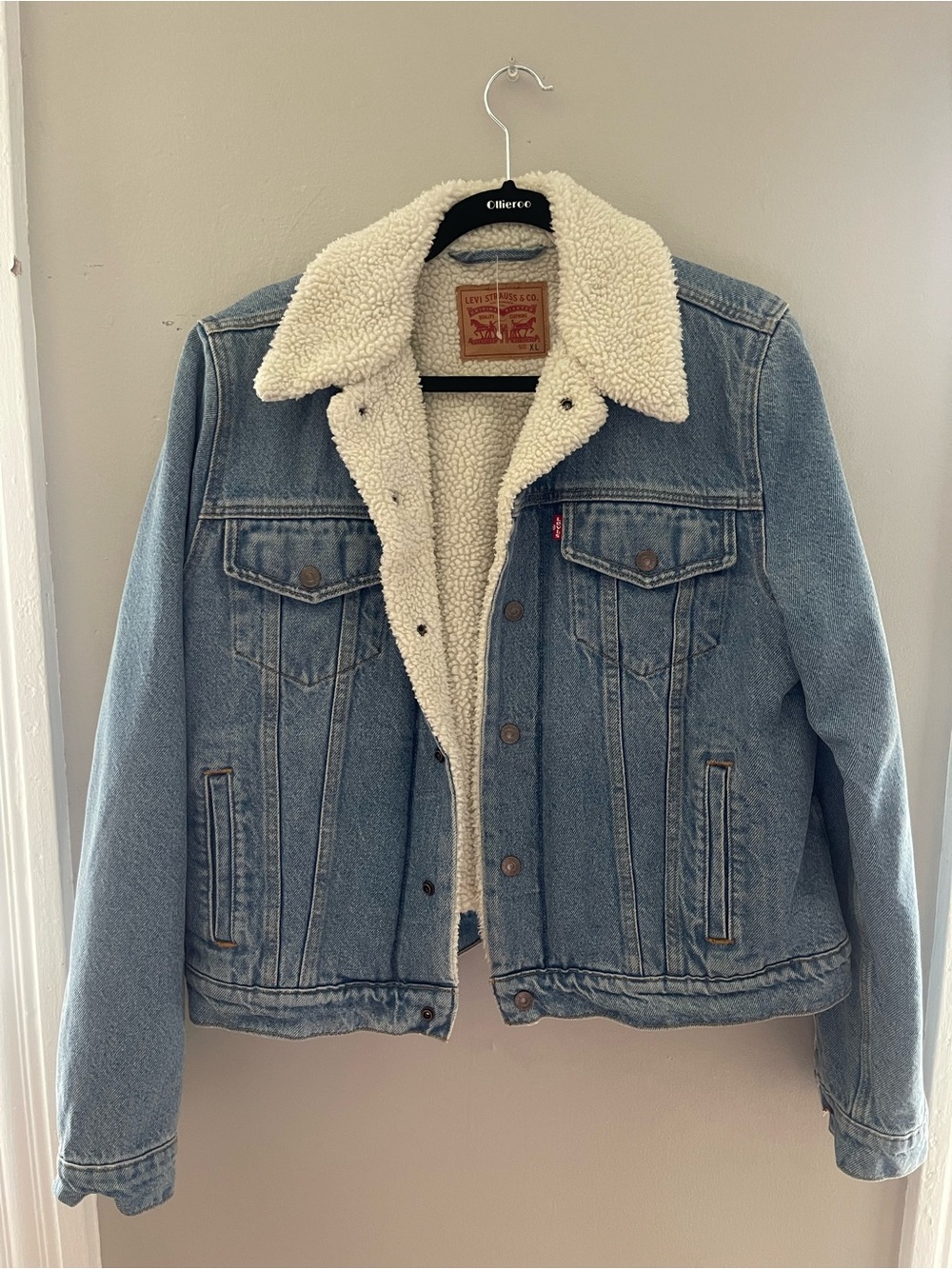 Levi's Cream Sherpa-Lined Jacket with Blue Denim Trim